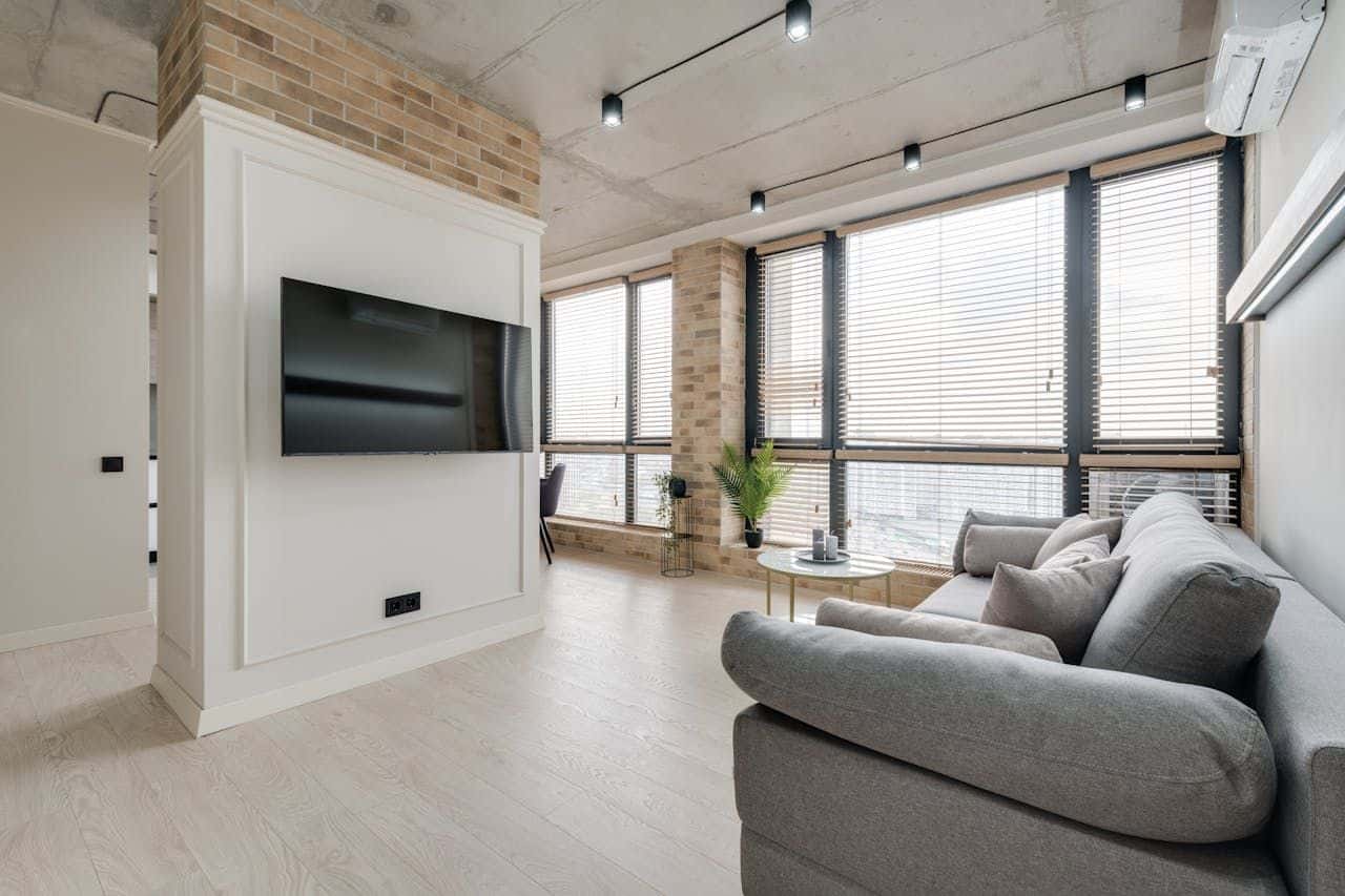 電動窗簾品牌推薦:Somfy、Hunter Douglas、彬騰、MSBT 台灣市場評比